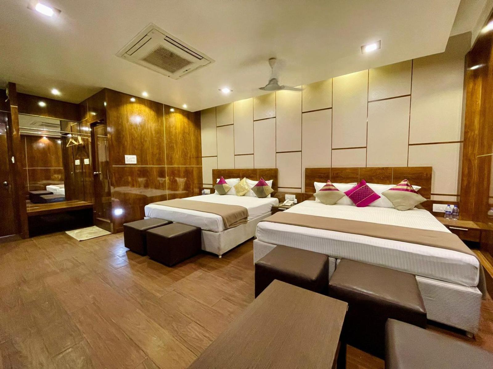 B8 Hotel Chennai Exterior photo